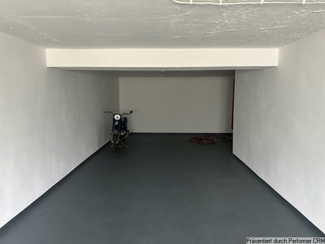 Garage im Souterrain