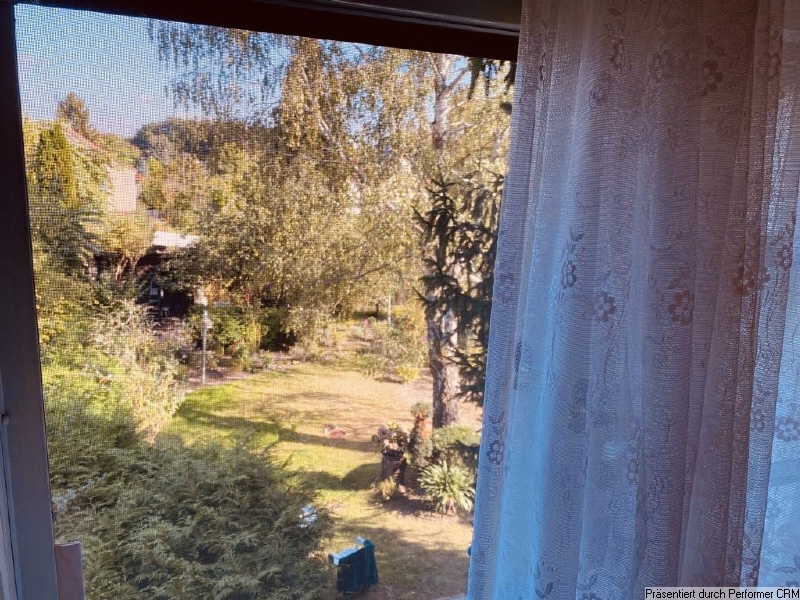 Ausblick aus dem Schlafzimmer im Dachgeschoss