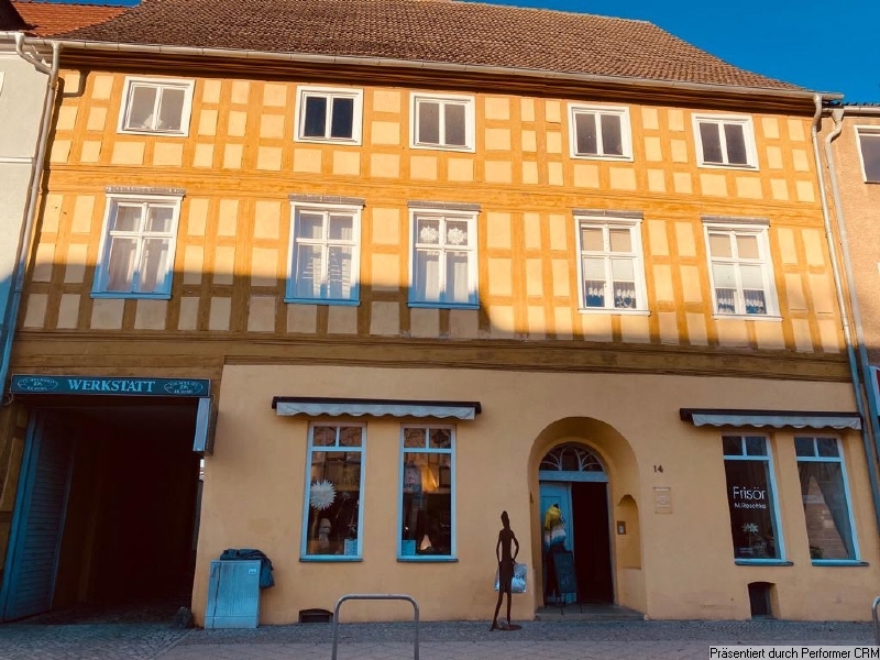 Straßenansicht
