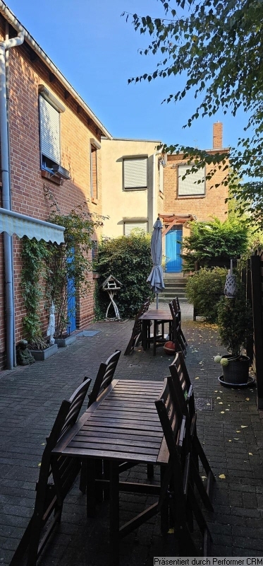 Zugang zum Quergebäude