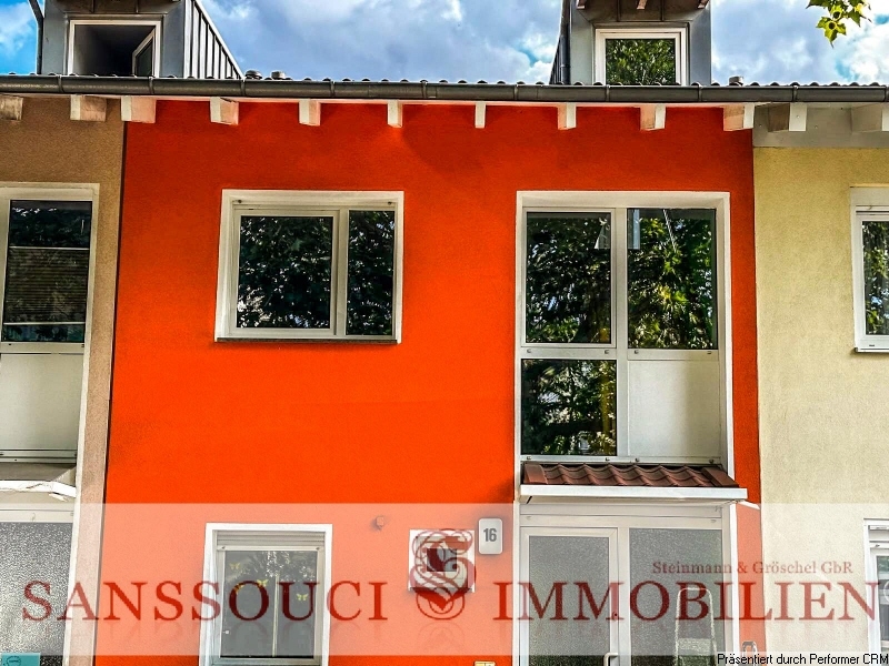 Straßenansicht