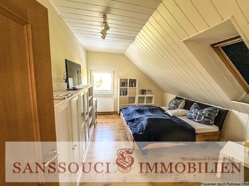 Schlafzimmer im DG