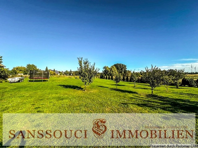 Blick über das Grundstück