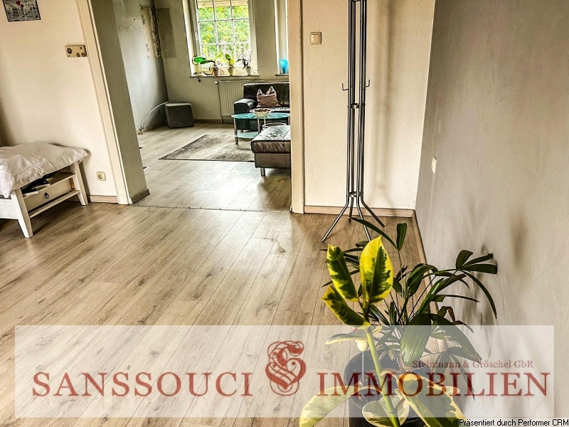 Blick durch das Wohnzimmer