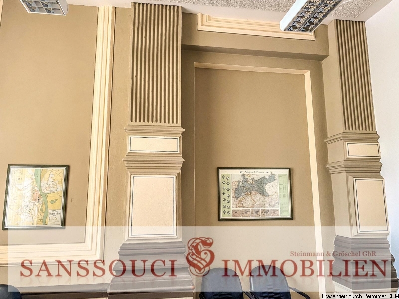 rekonstruierte Säulen