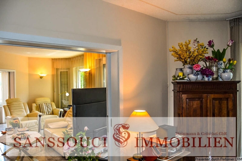 Blick durch den Wohnbereich