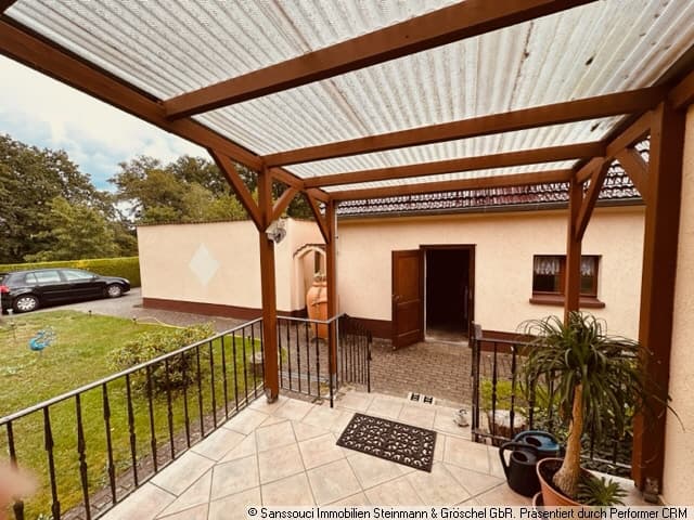 überdachte Terrasse