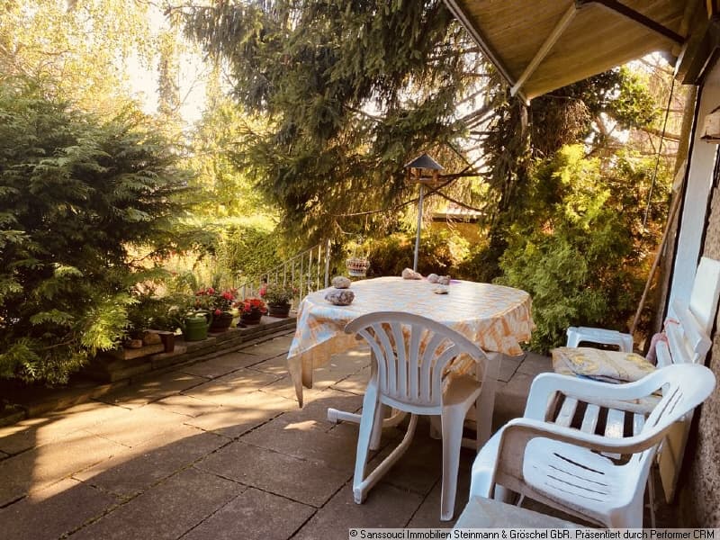 Terrasse mit Markise
