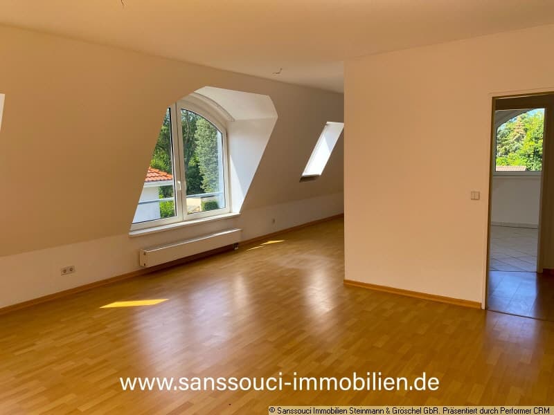 Wohnraum im DG