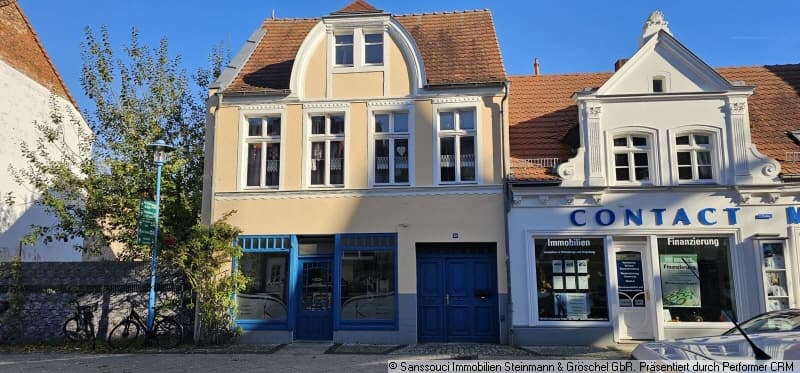 Straßenansicht