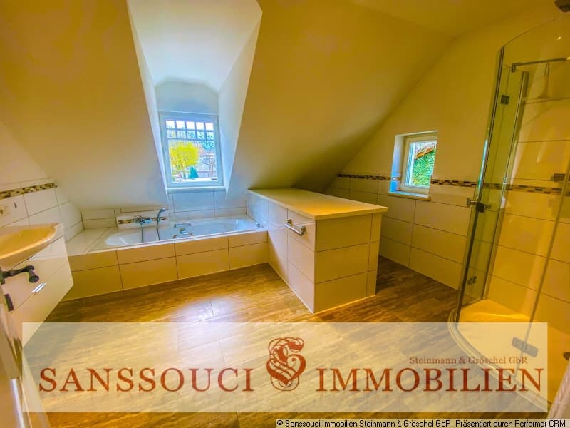 Luxusbad im Dachgeschoss