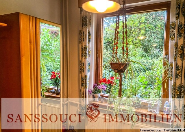 lichtdurchfluteter Flur